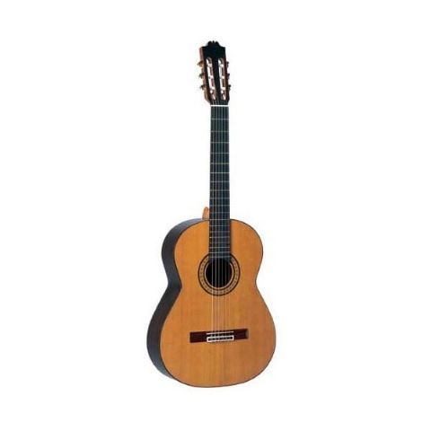 Guitarra clsica ADMIRA modelo ARTISTA
