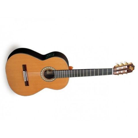 Guitarra clsica electrificada ADMIRA modelo SOLEDAD E